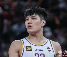 官方网-媒体人：广州得到陈国豪！广东出两人换得焦泊乔！北控拿大钱！