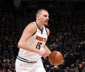 Kaiyun-约基奇半场20分钟，投篮12中7得到14分5篮板8助攻1抢断