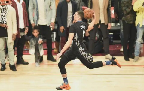 连续5年场均20+，尚在巅峰的全明星，为何兜售半年都没人要？