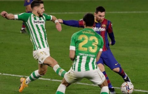 开云体育-五亿队长梅西替补出场逆转贝蒂斯，还有谁说他不值