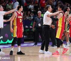 ky Sports-雷蒙：感谢郭士强指导和教练组的信任 1分之差输给澳大利亚很遗憾